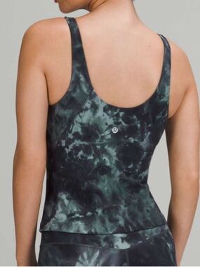 🌺NWOT lululemon athletica align waist length tank top 🌺